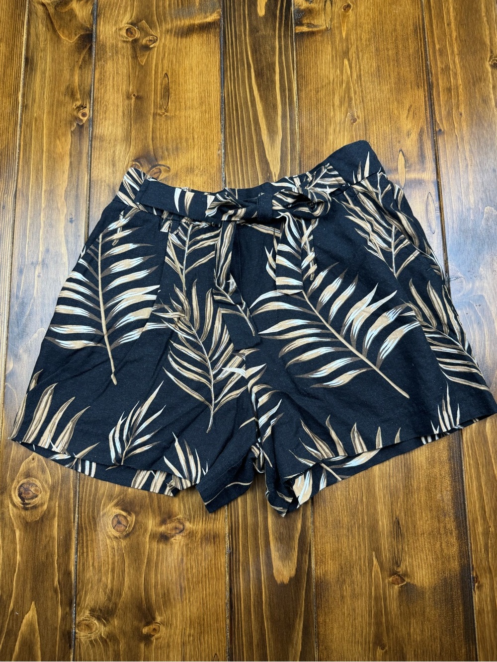 C&C California Black High-Waist Tropical Leaf Print Shorts